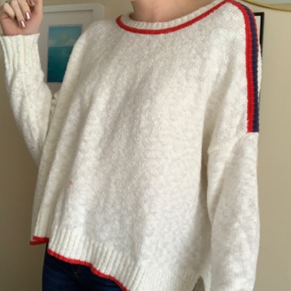 White American Eagle Sweater